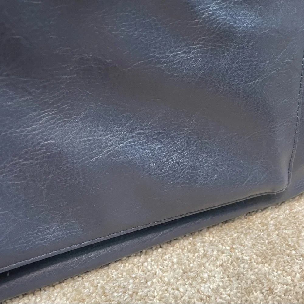 BÉIS The Diaper Bag in Navy